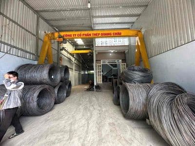 Cho thuê xưởng/kho 300m2 có nhà 3 tầng, kho 240m2