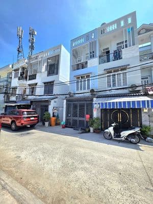 Bán nhà đẹp giao sổ hồng - mặt tiền hẽm xe hơi