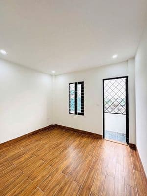 Nhà 6 Tầng Ngay Mặt Phố Mai Phúc - Ngõ Rộng Ít Nhà