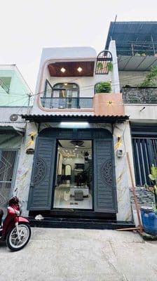 NHÀ MỚI XÂY FULL NỘI THẤT GIÁP TÊN LỬA, 4*15, 3PN 2WC HẺM 6M