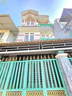 nhà 5x10m 3 tầng 4pn hẻm 3m Huỳnh Tấn Phát giá 4.2 tỷ