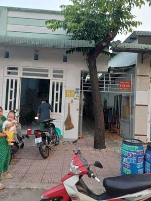 Cần bán dãy trọ có 1 kiot và 4 phòng trọ đang cho thuê thu nhập 8tr