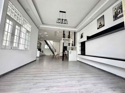 Bán Nhà Sổ Hoàn Công Mặt Tiền Hiền Vương