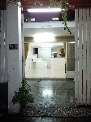Cho thuê nguyên căn Mới Đẹp, 3pn có nt ,hẻm xe hơi, Quang Trung p10 GV