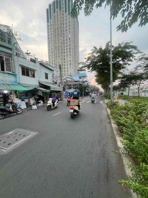 Cho thuê nhà mặt tiền trung tâm Quận 6