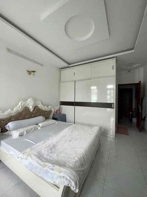 Nhà mới hẻm xe hơi 8m trương phước phan ,dt: 4x20.1m 3.5tấm giá: 7.9t