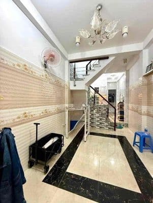 Nhà đẹp 4 Tầng đường Nguyễn Trãi Quận 5 - 3PN 3WC Hh 1%