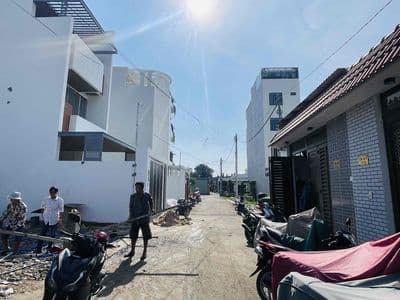 ĐẤT 5 X 25m-125m2 Thổ Cư-Gần Ngã 4 Bà Điểm-QL1A