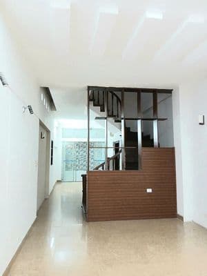 HIẾM: NHÀ 73M2 SÁT HỒ TÂY Ô TÔ QUA NHÀ - CÁCH MẶT PHỐ 2 BƯỚC CHÂN!