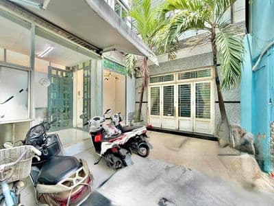 NHÀ ĐẸP PHÚ NHUẬN - HẺM Ô TÔ ĐỖ CỬA - GIÁ TỐT