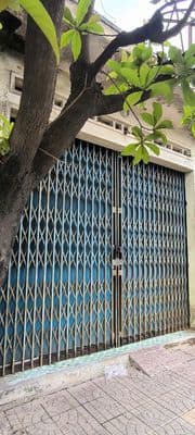 BÁN NHÀ MẶT TIỀN ĐƯỜNG LẠC LONG QUÂN, P. TRẦN QUANG DIỆU- QUI NHƠN