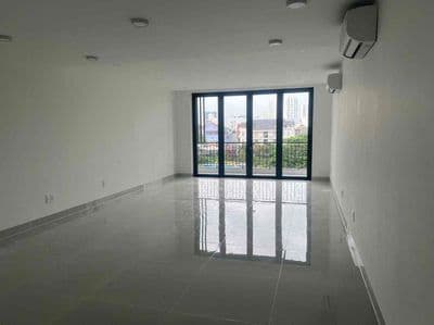 Cho thuê nhà mt đường d4 dt 5x20 có thang máy – kdc him lam, quận 7