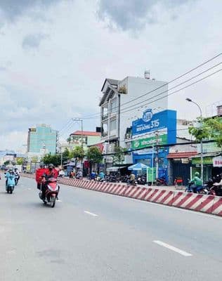 Nhà cũ tiện xây mới !5.5x20m hẻm 1 trục kề Phú Mỹ Hưng/Giá tốt