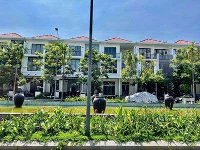 Nhà 3 tầng Royal Park khu B Full nội thất