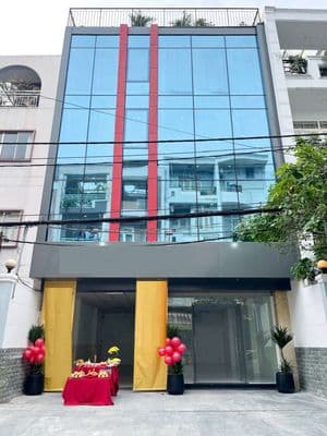 Cho thuê nhà đường trần hưng đạo 8x25m , 3 lầu