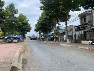 Nền mặt tiền kinh doanh ngay ubnd trường an