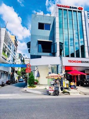 Cho thuê Góc 2 MT 423 sư vạn hạnh Q10 - 5x20m -5 tầng - 85tr