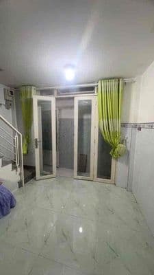 2Tỷ050tr CÓ NHÀ NGAY VÒNG XOAY PHẠM VĂN ĐỒNG