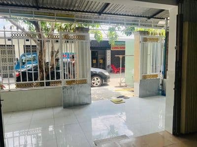 Cần bán gấp căn nhà c4 80m2 ở Tân Hiệp Hóc Môn, giá 870 Triệu, Sổ Sẵn