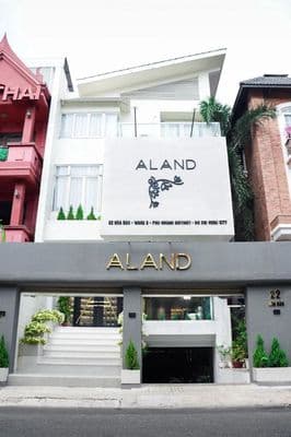 GIÁ RẺ 7x - Nhà Mặt tiền Hoa Đào, P2, Phú Nhuận - Hầm 3TẦNG, CHÍNH CHỦ