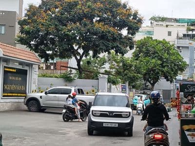 BÁN NHÀ MẶT TIỀN KINH DOANH ĐƯỜNG Ô TÔ THÔNG ĐỖ XUÂN HỢP, Q.9