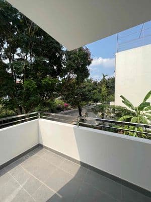 BIỆT THỰ ĐƠN LẬP LIÊN PHƯỜNG 1 TRỆT 2 LẦU 10*20 4 PHÒNG THOÁNG MÁT