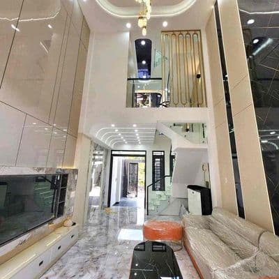 Bán gấp siêu phẩm 5 tầng- ô tô ngủ trong nhà- long trường- quận 9