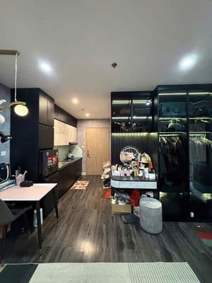 CẦN TIỀN BÁN GẤP CĂN STUDIO FULL NỘI THẤT GIÁ 1 TỶ890TR TẠI VINHOMES