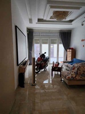 Nhà full nội thất 4*17m 2lầu st 4pn 3wc hxh nguyễn phúc chu