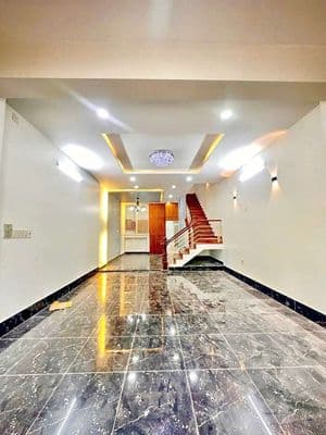 cho thuê nhà 5x20m ba lầu khu tên lửa đường 10m