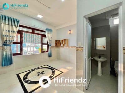 Căn Hộ Dịch Vụ - Nhà Thang Máy STUDIO Cửa Sổ Gần Luỹ Bán Bích, Âu Cơ