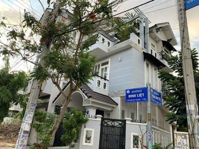chính chủ bán gấp Biệt Thự Đinh Liệt