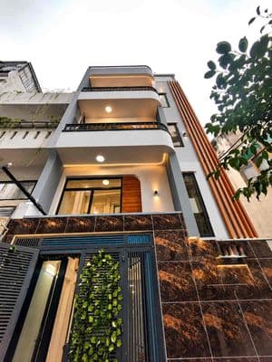 Khu phân lô Dương Quảng Hàm - Xe hơi ngủ nhà - 5 tầng mới - 40m2 - 4