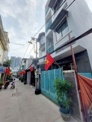 CHỈ 8.X TỶ – KẾ BÊN PHÚ MỸ HƯNG - 60M2- NGANG 4 CỰC RỘNG - VUÔNG VỨC