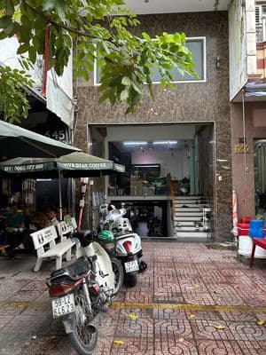Cho thuê xe đẩy bán nước hoặc bánh mì buổi sáng trưa