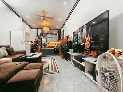 2,5 TỶ CÓ NGAY NHÀ ĐẸP ĐỊNH CÔNG Ô TÔ ĐỖ CỬA NGÕ THÔNG CÁC NGẢ