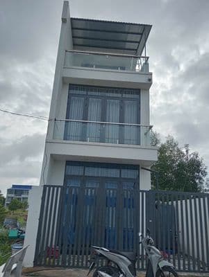 Nhà ở tại Đường Á Đông, Mỹ Hạnh, Tây Ninh 82m² với giá 2.8 tỷ đồng