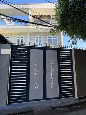 Bán nhà 3 tầng 4pn 4wc , hẻm xe hơi, Ngay chợ Gò Dưa Tam Bình