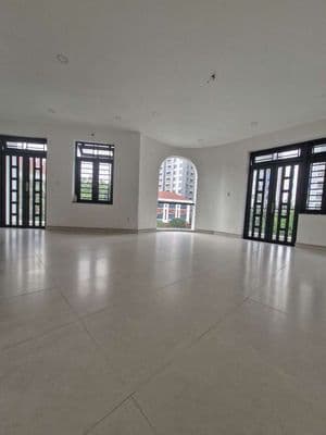 Biệt thự siêu rộng tại khu Sài Gòn Coop, dt 215m, 4 tầng. HH2%