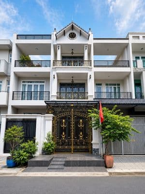 Nhà Cho Thuê Trệt 2 Lầu,120m2,5PN,5WC,Giá 28TR