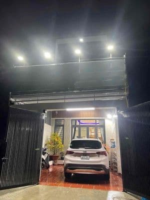 Bán Nhà Lầu Đẹp Đường Nhựa 6m Tại Thị Trấn Đức Hoà