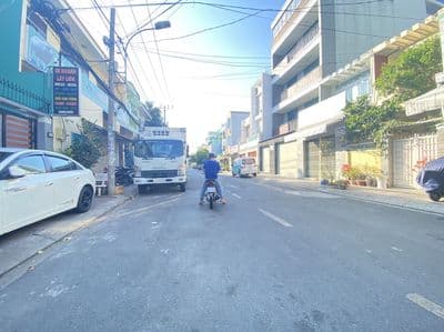 Nhà Thuê 8,5x20m.MTNB Dương Khuê.Giá:16tr