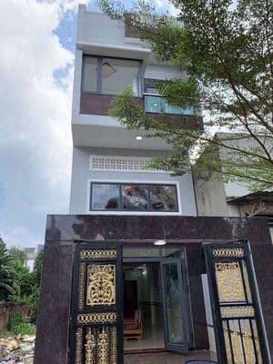 Nhà 2 lầu 1 triệt full nội thất gần hội trường nhân dân Đông Hòa