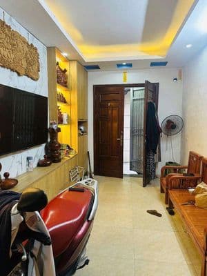 Nhỉnh 6 tỷ Lê thanh Nghị 32m2 5 tầng 3N3WC!