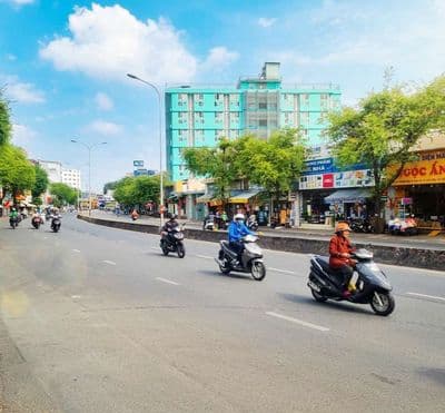 Nhà thuê - Cách MT Lê Trọng Tấn khoản 100m - Q.Tân Phú.
