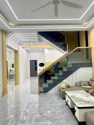 nhà 1 trệt 2 lầu 100m2, AN PHÚ,THUẬN AN,gần VSIP 1,có nội thất,sân xe