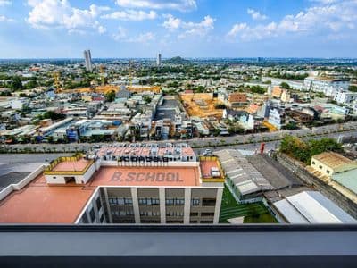 Chủ ở xa gửi cho thuê mới căn hộ làng Đại Học view thoáng đãng