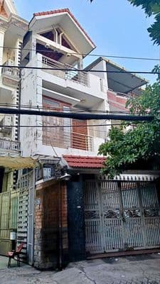 CHO THUÊ NHÀ MẶT TIỀN ĐƯỜNG ĐÚC 3 LẦU SIÊU RỘNG P8 GV