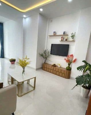 9.3tỷ mtkd ql13 mởrộng ôtô 2chiều 3tầng vip sông đà dòng tiền
