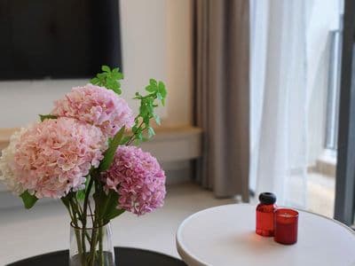 CHO THUÊ THE INFINITY RIVIERA POINT- 91M2 - 2PN - NHÀ MỚI DECOR- 26 TR